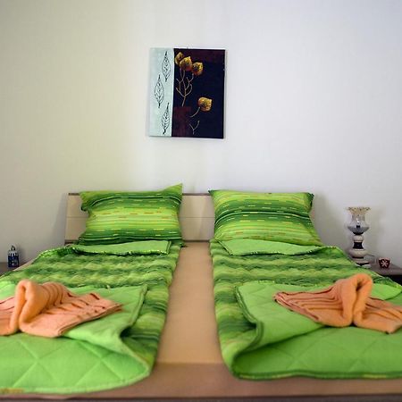 Green Apartment โนวีซาด ภายนอก รูปภาพ