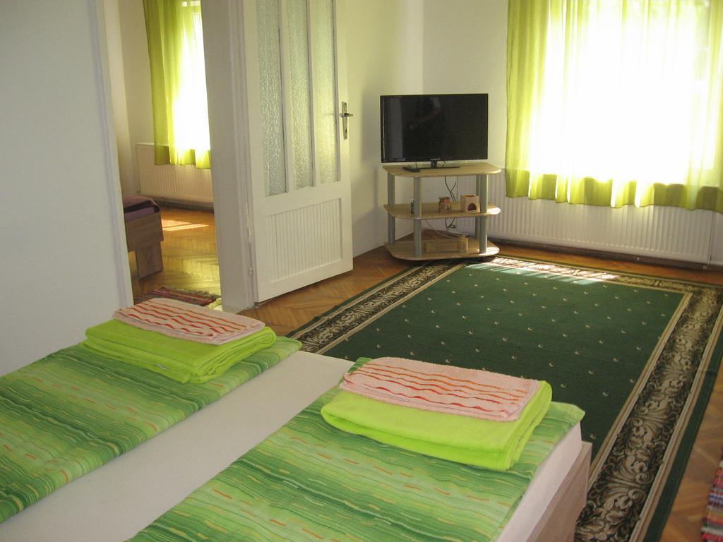 Green Apartment โนวีซาด ภายนอก รูปภาพ