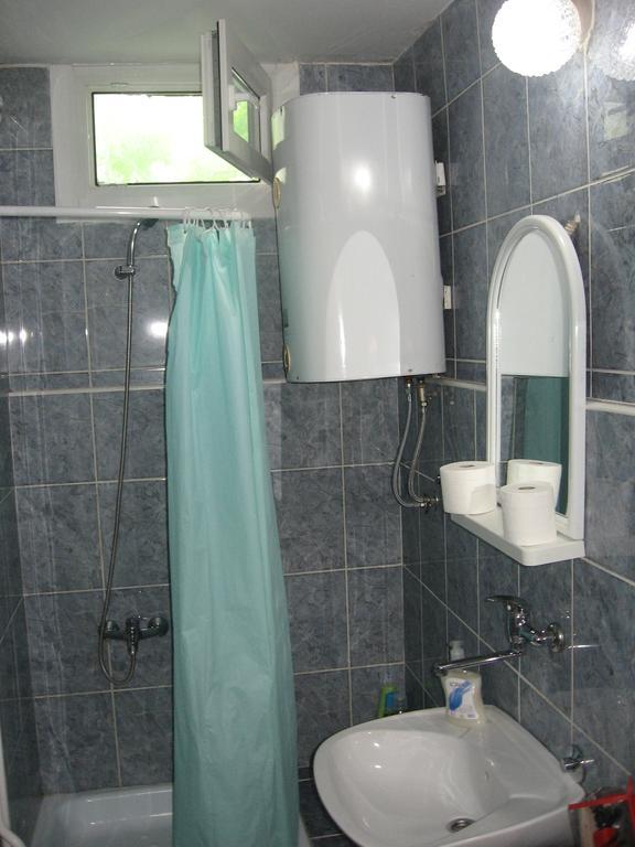 Green Apartment โนวีซาด ภายนอก รูปภาพ